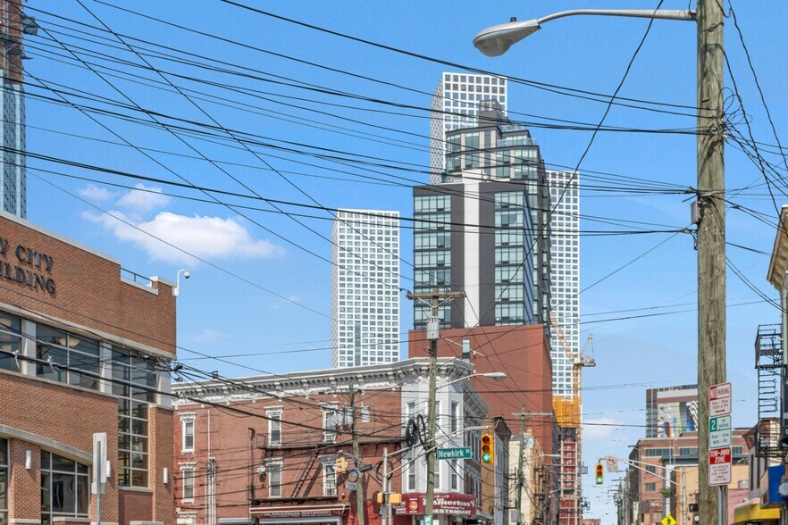 More Photos Of 372 Summit Ave, Jersey City General Retail For Sale