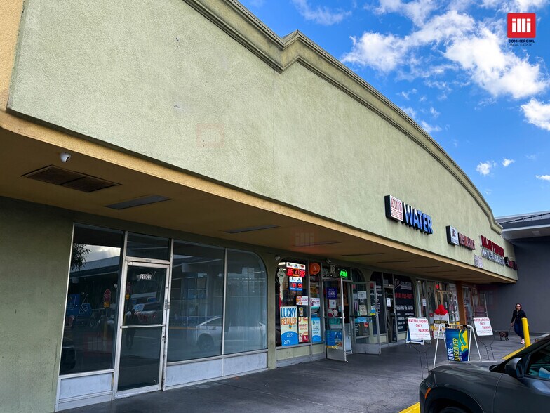 More Photos Of 9050-9070 Van Nuys Blvd, Panorama City Storefront For Lease