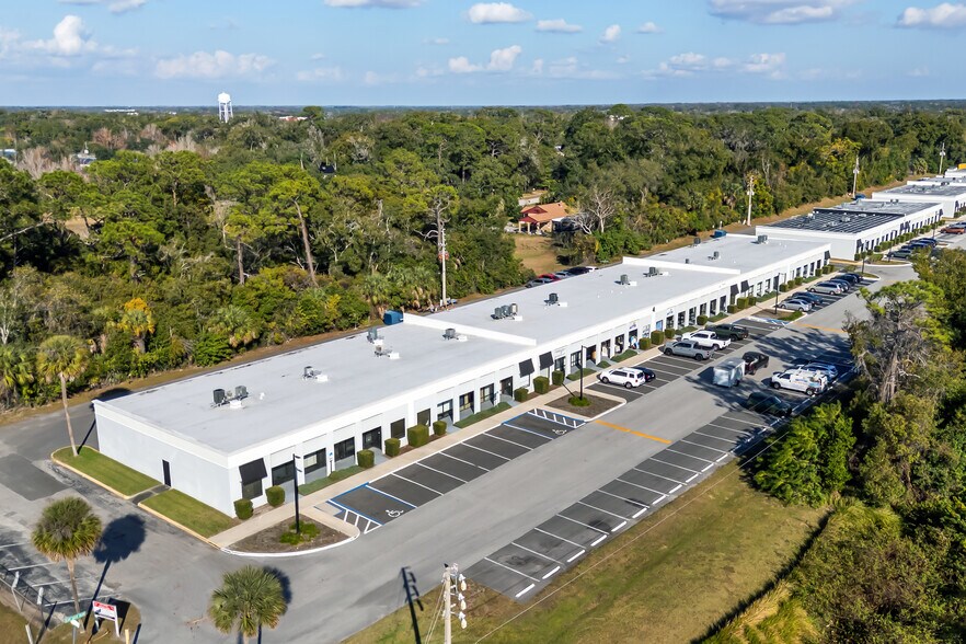 Primary Photo Of 102-440 Live Oaks Blvd, Casselberry Industrial For Lease