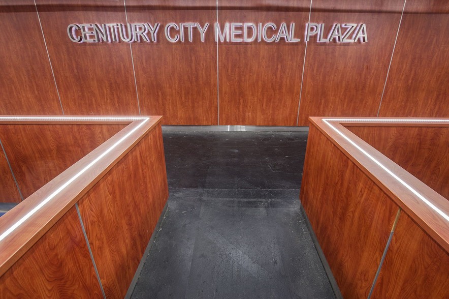More Photos Of 2080 Century Park E, Los Angeles Medical For Lease