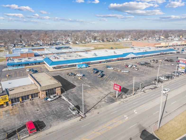 More Photos Of 3300-3332 Chicago Rd, South Chicago Heights Storefront For Sale