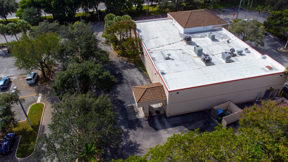 More Photos Of 1701 N University Dr, Pembroke Pines Drugstore For Sale