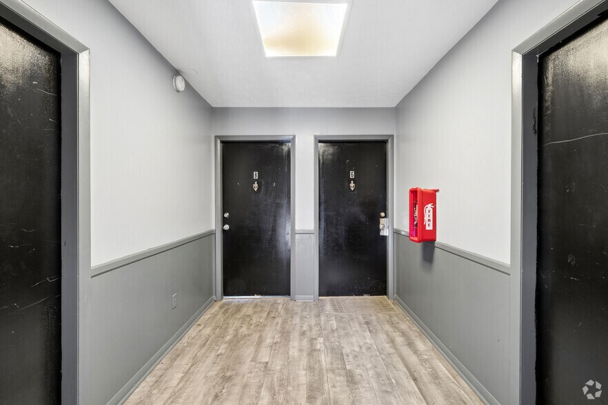 More Photos Of 2223 Devonport Dr, Lexington Apartments For Sale