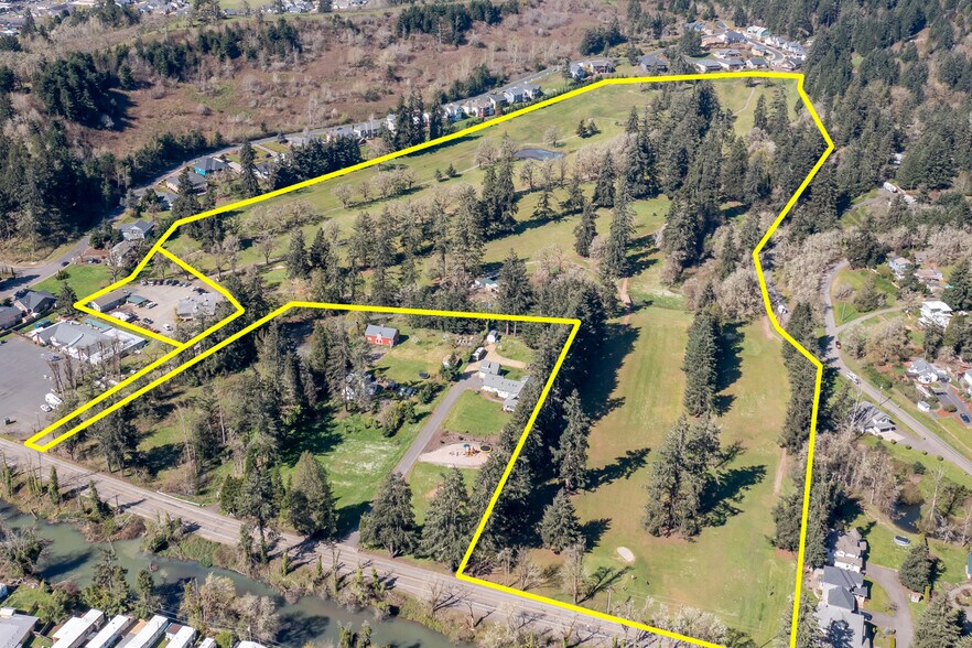 775 N River Rd, Cottage Grove, OR 97424 Golf Course Driving Range For