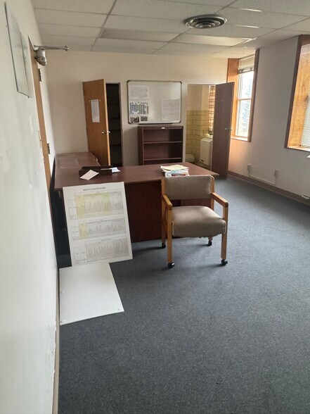 More Photos Of 6810 SE Dwight St, Topeka Industrial For Sale