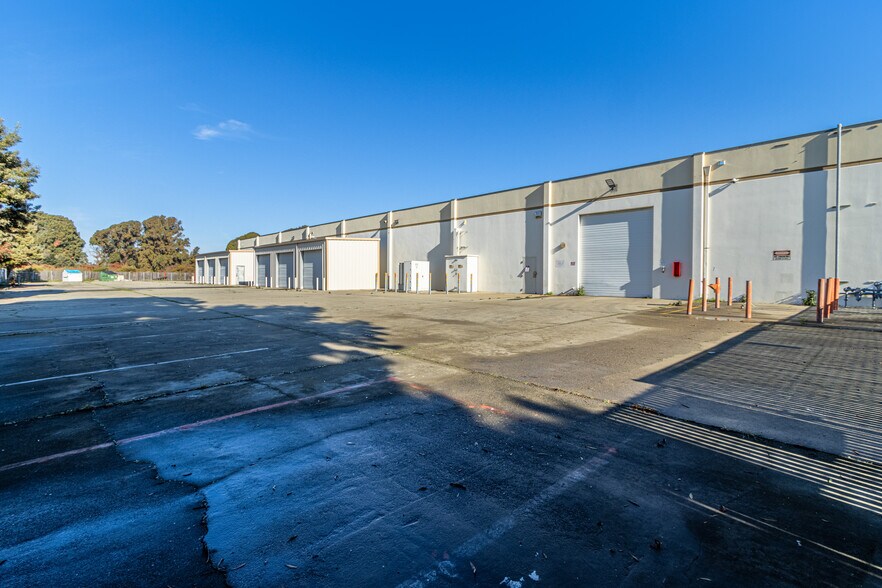 More Photos Of 1833 Stearman Ave, Hayward Manufacturing For Sale