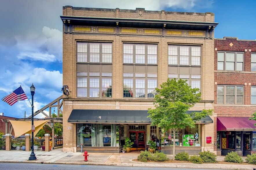 More Photos Of 148-162 S South St, Gastonia Storefront Retail Office For Lease