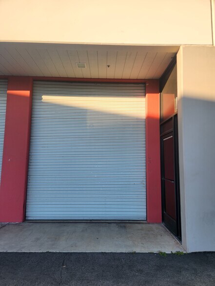 More Photos Of 2005 Raymer Ave, Fullerton Warehouse For Lease