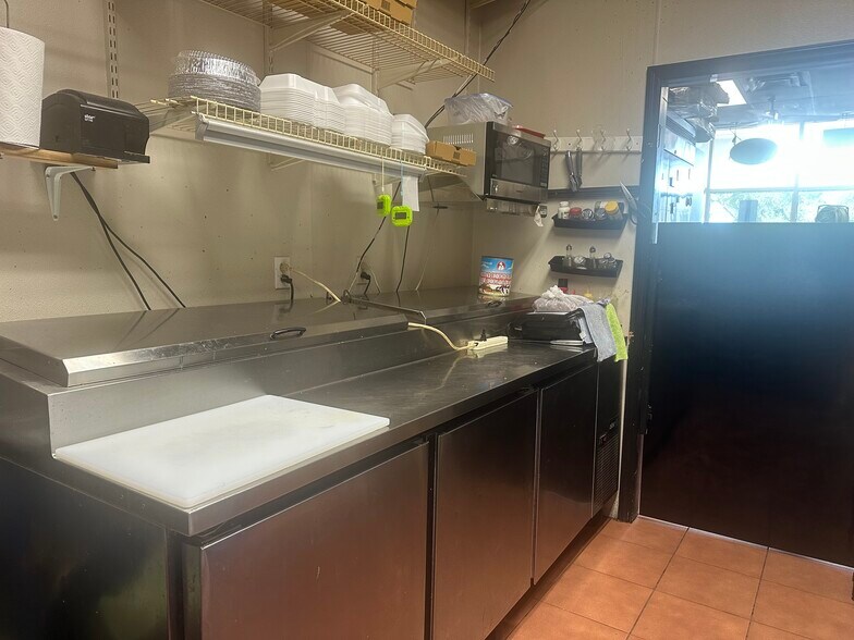 More Photos Of 9160 NW 122nd St, Hialeah Restaurant For Sale