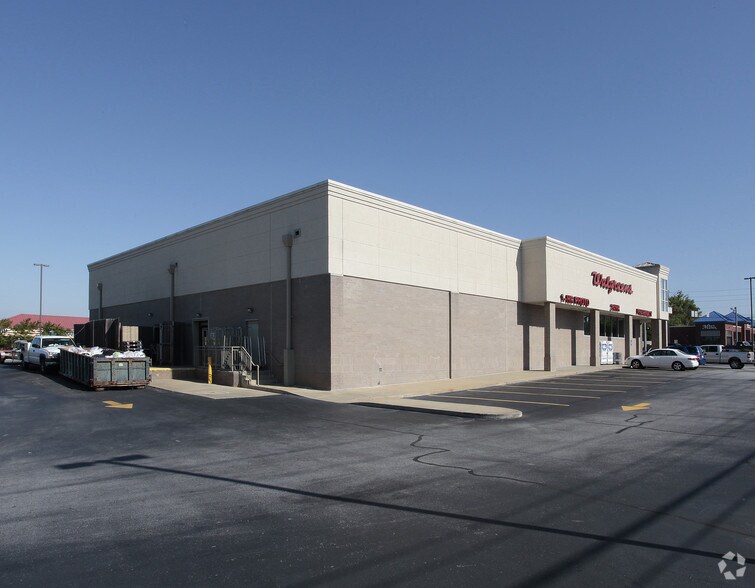 More Photos Of 5707 Veterans Pky, Columbus Drugstore For Sale