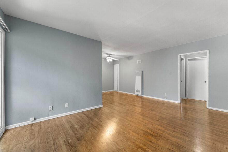 More Photos Of 2131 N Cahuenga Blvd, Los Angeles Apartments For Sale