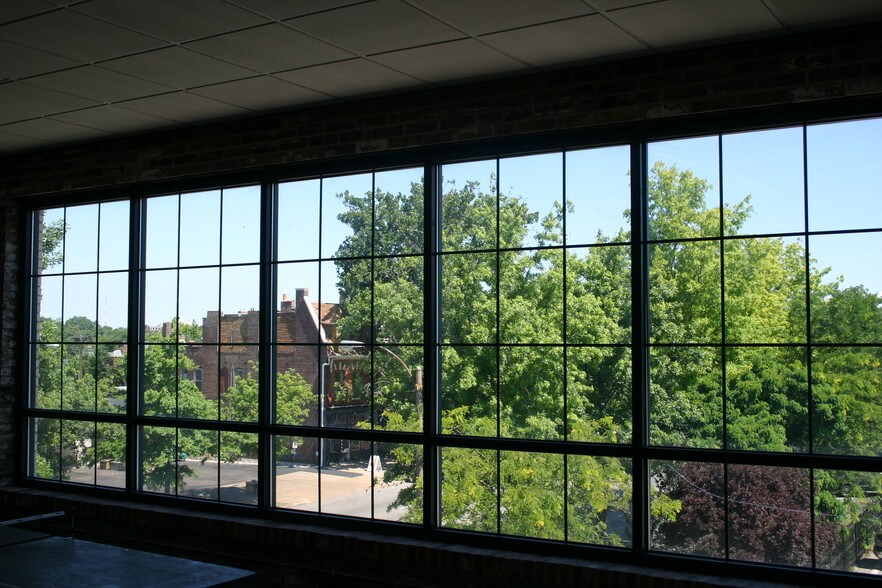 More Photos Of 2400 S Jefferson Ave, Saint Louis Office For Lease