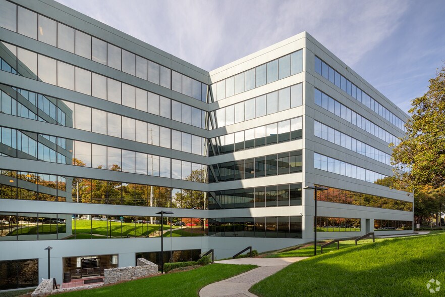 More Photos Of 3500 Piedmont Rd NE, Atlanta Office For Lease