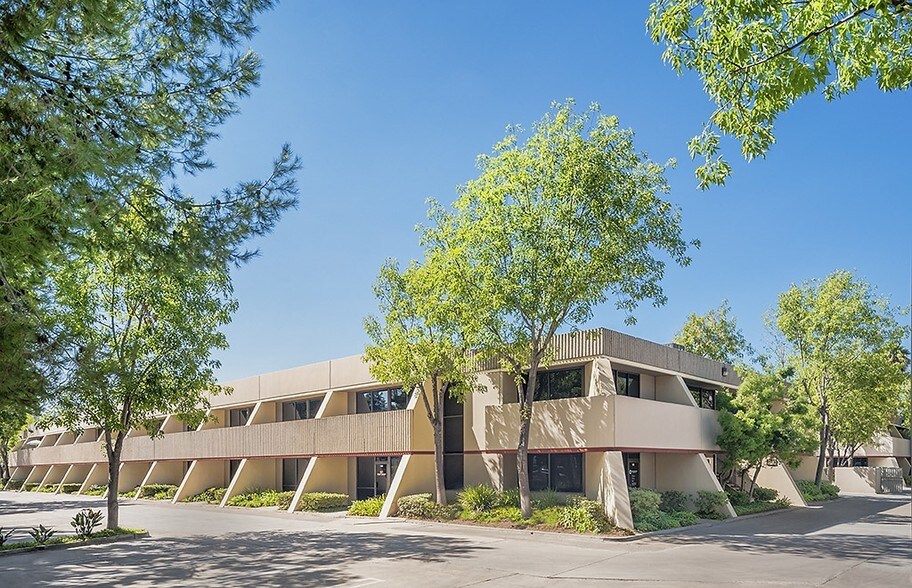 More Photos Of 2691 Richter Ave, Irvine Light Manufacturing For Lease