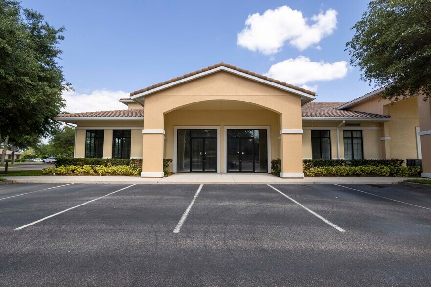 More Photos Of 17323 Pagonia Dr, Clermont Unknown For Lease