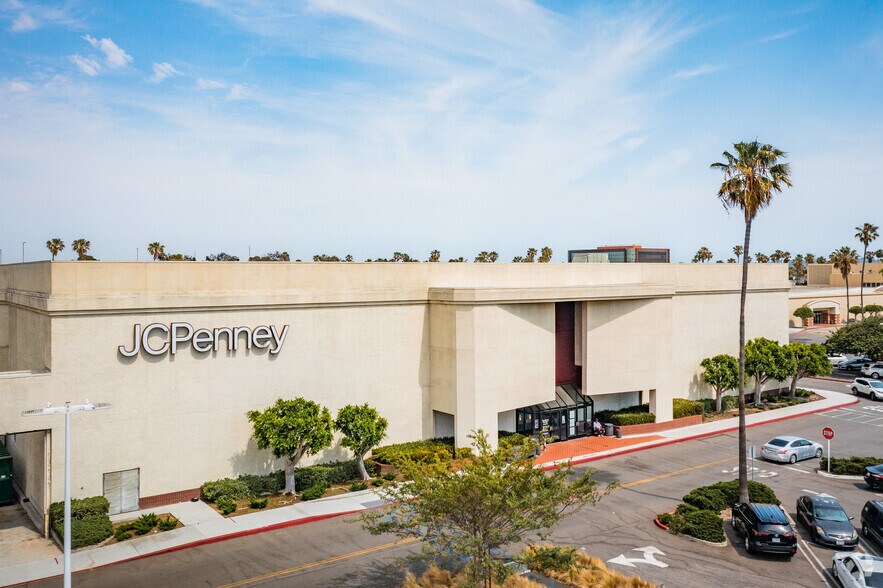 More Photos Of 21712 Hawthorne Blvd, Torrance General Retail For Lease