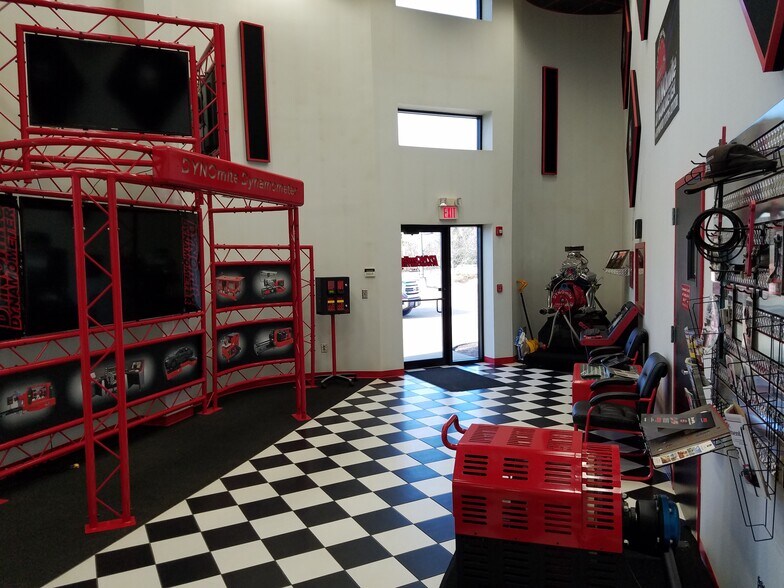More Photos Of 25 Henniker St, Concord Warehouse For Sale