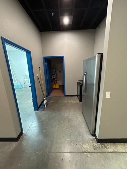 More Photos Of 4328-4330 Redwood Hwy, San Rafael Research And Development For Sale