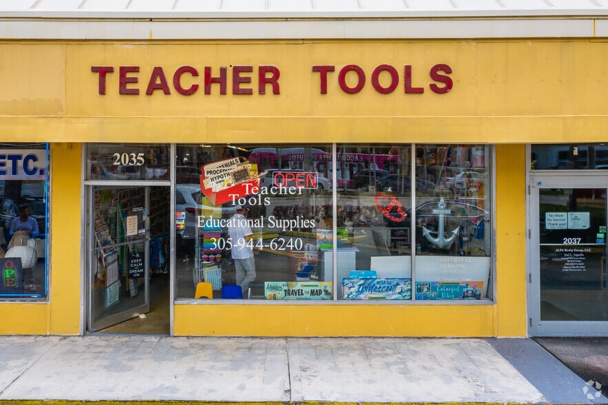 More Photos Of 2001-2039 NE 163rd St, Miami Unknown For Lease