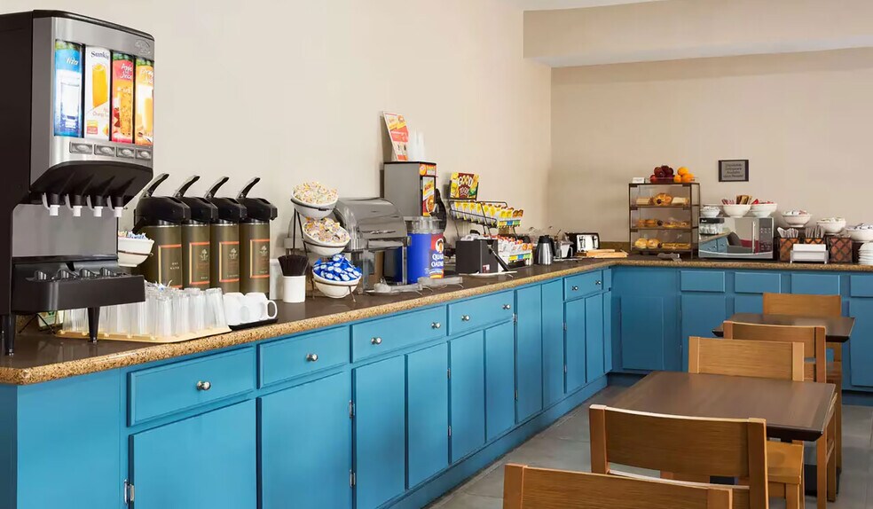 More Photos Of 3051 White Blvd, Pearl Hotel For Sale
