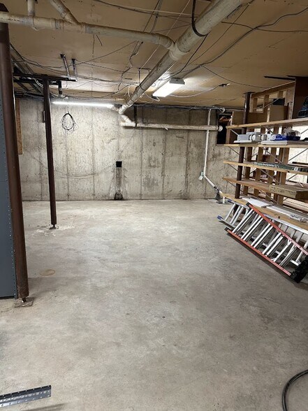 More Photos Of 293 W North St, Geneva Loft Creative Space For Lease
