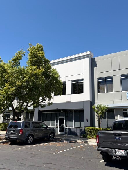 More Photos Of 280-288 Digital Dr, Morgan Hill Light Manufacturing For Sale
