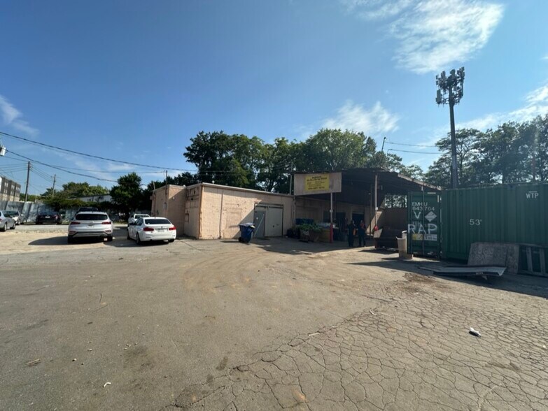 More Photos Of 1328 Lakewood Ave SE, Atlanta Warehouse For Lease