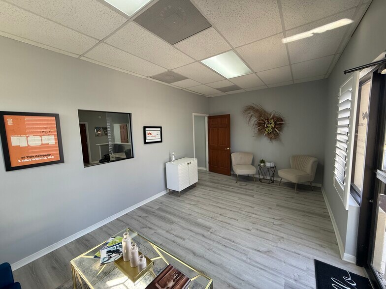 More Photos Of 2185-2187 3rd St S, Jacksonville Beach Office For Lease