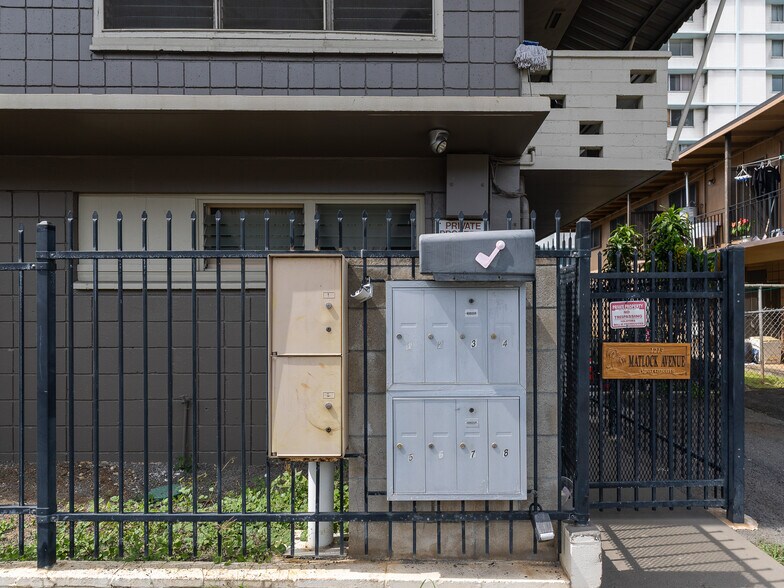 More Photos Of 1213 Matlock Ave, Honolulu Apartments For Sale