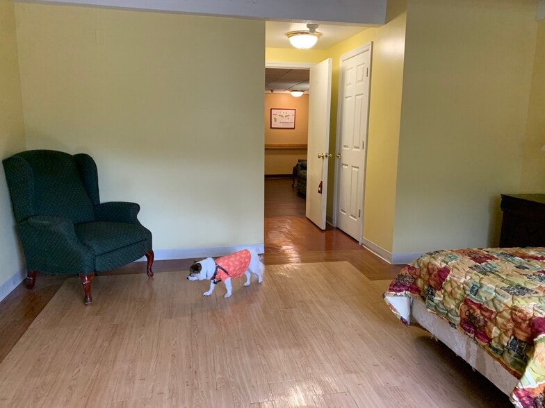 More Photos Of 4220 Saw Mill Run Blvd, Pittsburgh Assisted Living For Sale