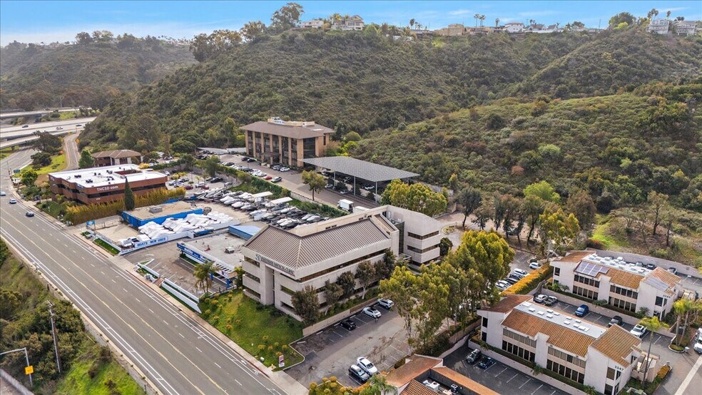 More Photos Of 3633 Camino del Rio S, San Diego Medical For Lease