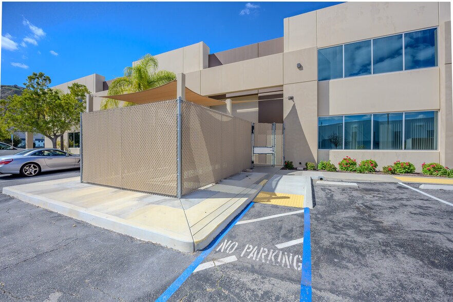 More Photos Of 42389 Winchester Rd, Temecula Warehouse For Sale