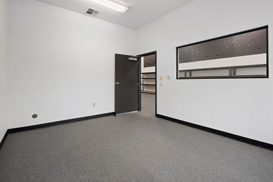 More Photos Of 4063 E. Calloway Court, Stockton Showroom For Sale