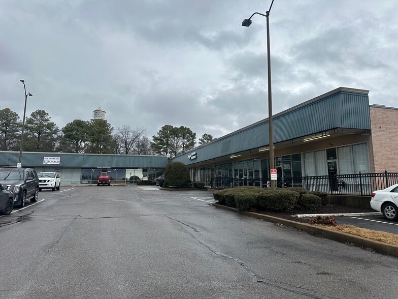 More Photos Of 5716-5760 Stage Rd, Bartlett Unknown For Lease