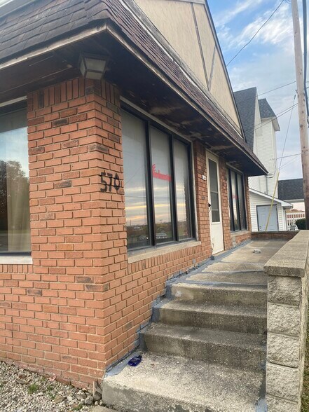 Primary Photo Of 570 Reynoldsburg New Albany Rd, Blacklick Light Distribution For Lease