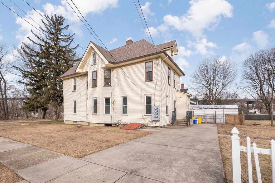 More Photos Of 7504 Zimmerman Ave, Pennsauken Apartments For Sale