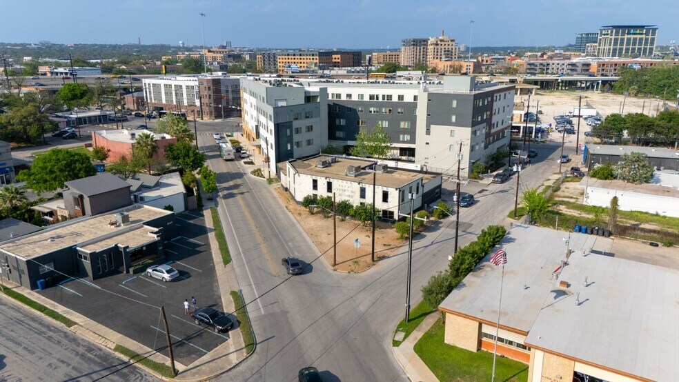 More Photos Of 915 Dallas St, San Antonio Loft Creative Space For Lease