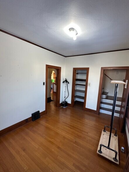 More Photos Of 9 Caulfield Ave, Camdenton Storefront Retail Office For Sale