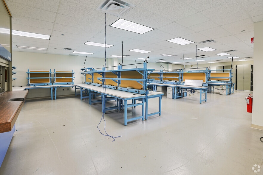 More Photos Of 1740 Golden Mile Hwy, Monroeville Research And Development For Lease