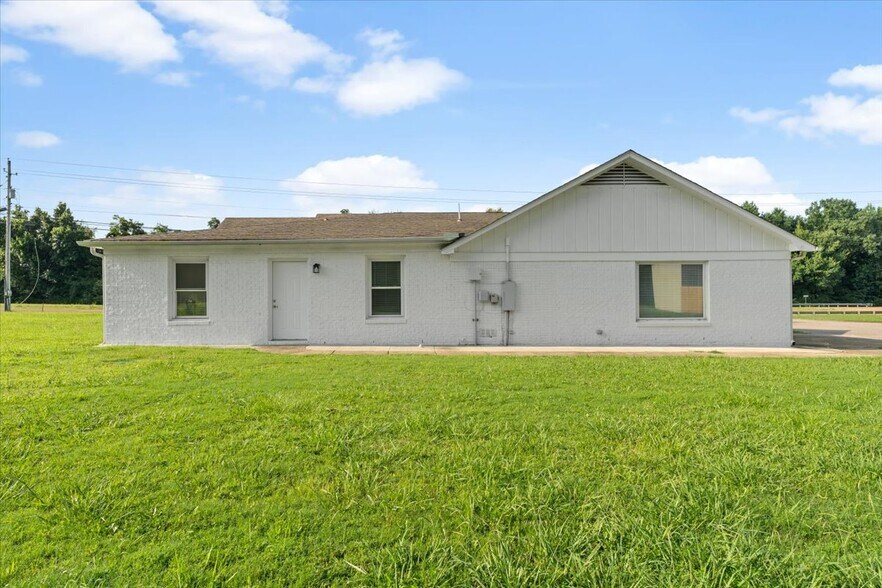 More Photos Of 2855 Us-64 Hwy, Eads Office For Sale