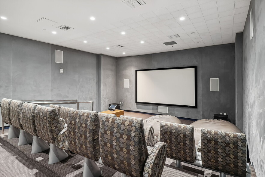 More Photos Of 302-390 11th Ave, San Diego Apartments For Sale