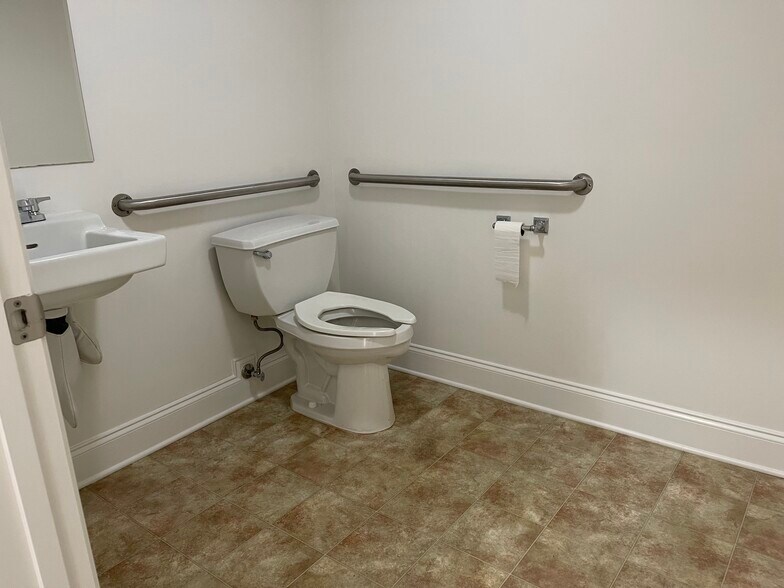 More Photos Of 440 S Peachtree St, Norcross Loft Creative Space For Lease