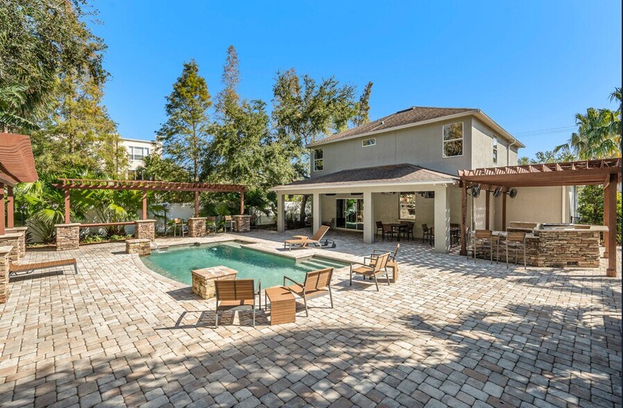 More Photos Of 5701 S Macdill Ave, Tampa Medical For Sale