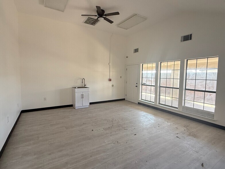 More Photos Of 1935 Old Denton Rd, Carrollton Daycare Center For Sale