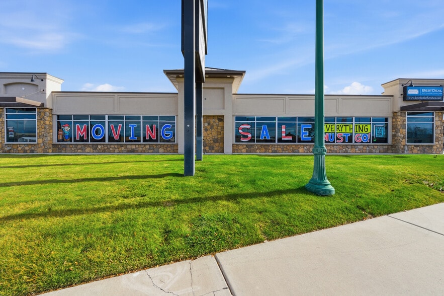 More Photos Of 190 N State St, Orem Freestanding For Lease