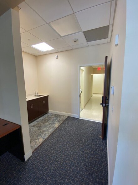 More Photos Of 406 Corlies Ave, Allenhurst Office For Lease
