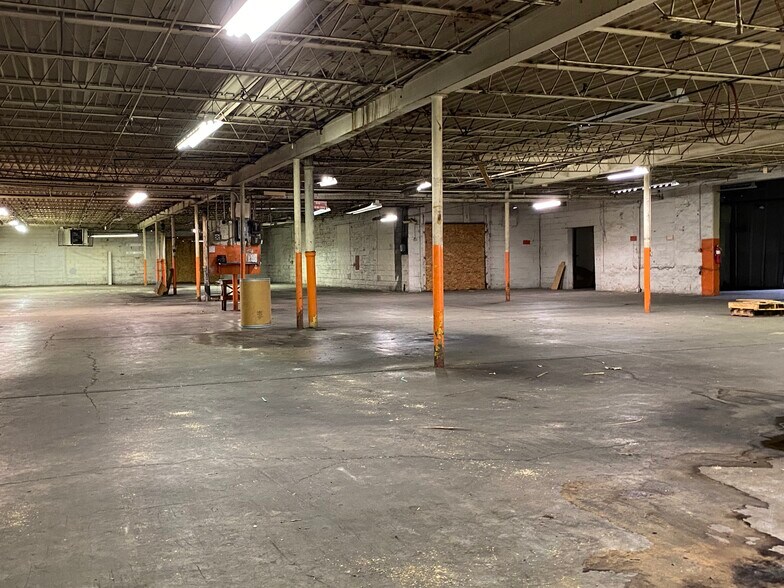 More Photos Of 245 Erie St, Huntington Industrial For Sale