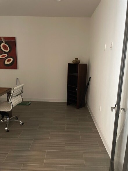 More Photos Of 26207 Oak Ridge Dr, Spring Medical For Lease