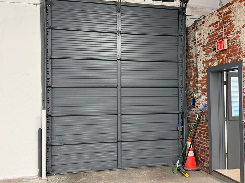 More Photos Of 4547-4549 E Thompson St, Philadelphia General Retail For Lease