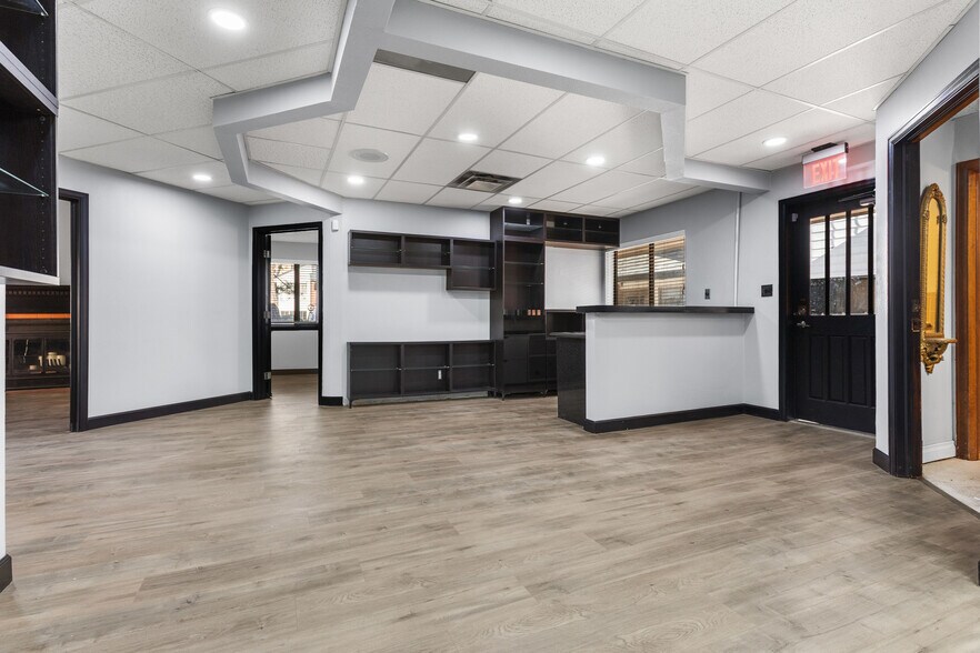 More Photos Of 1231 S Parker Rd, Denver Medical For Sale